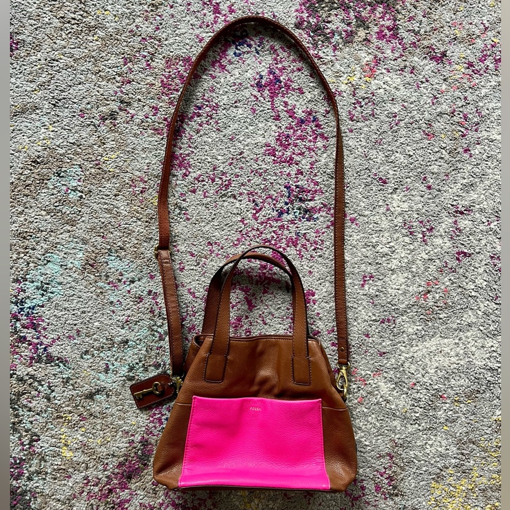 Super cute leather Fossil Crossbody Bag with handles